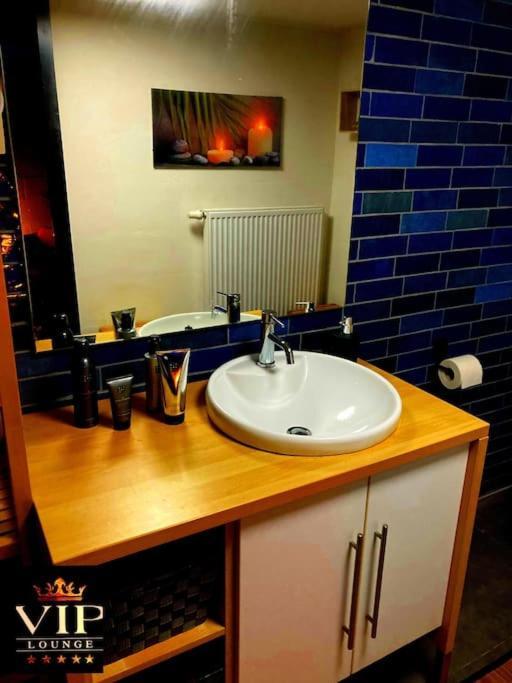 Vip Lounge Appartement Avec Jacuzzi Et Jardin Andenne Extérieur photo
